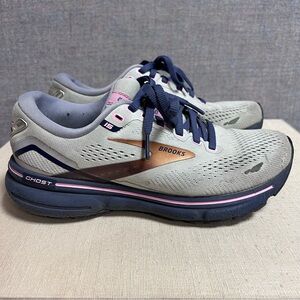 Brooks Women Ghost 15 Gray Running Shoes Sneakers Sz 6 Wide (D)